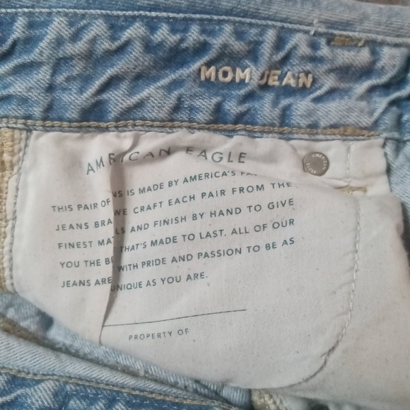 American Eagle Fold Over Waist Mom Jean Distressed Light Blue Size 10 - Picture 12 of 13
